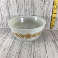 Pyrex Butterfly Gold 402 Mixing Bowl - No Flaws