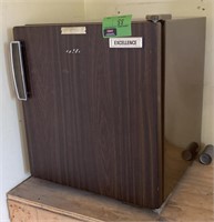 Excellence ERS-205 Mini Refrigerator 
Condition