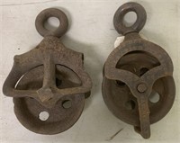 lot of 2 pulleys