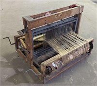 (P) Antique Strutco Art Craft Loom. 27x20x18.5