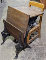 (P) Vtg Cast Iron School Desk w/ Chair. 21x23x28