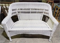 (P) White Wicker Patio Bench. 35.5in Tall