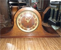 Seth Thomas mantle clock with Chimes 20x9.25