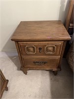 PAIR OF NIGHT STANDS
