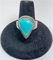 Vintage Sterling Native Turquoise Ring 8 Grams