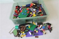7 lb Container of Lego