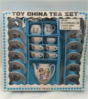 1989's Toy China Tea Set, 41 Pieces, Never our if