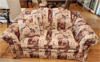 BASSET FLORAL 2 CUSHIONED LOVE SEAT