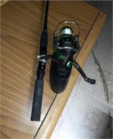 South Bend worm gear rod and reel 5 ft 6 in