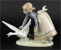 Beautiful Lladro Figurine Wild Goose Chase 5553