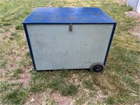 LARGE HORSE TACK BOX ON WHEELS MEASURES