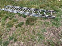 20' WERNER ALUMINUM EXTENSION LADDER HAS A LOT O