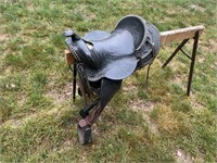 LEATHER HORSE SADDLE APPEARS TO BE IN GREAT SHAPE