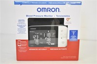 OMRON BLOOD PRESSURE MONITOR WITH BLUE TOOTH