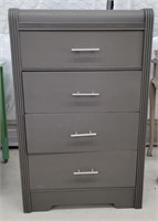 4 DRAWER CHEST OF DRAWERS 
44" TALL 
27.5" WIDE