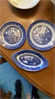 Blue willow Pair of plates and small dish made in