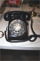 NICE CONDITION ROTARY DIAL PHONE