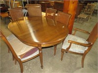 SOLID WOOD CHERRY FINISH DINNING TABLE 6 CHAIR