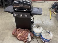 LIKE NEW Dyna-Glo Grill w/ 2 Tanks -1 Full & Cover