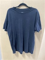 WOMENS TOP SIZE LARGE