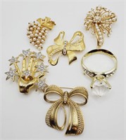 (P) Goldtone  Rhinestone and Faux Pearl Brooches