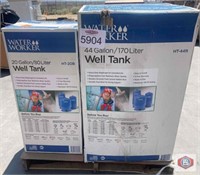 well tank Lot of (2 pcs) assorted pressurized