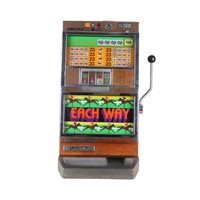 Antique "Each Way"  25 Cents Slot Machine