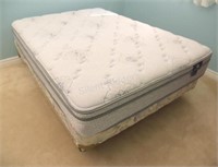 SERTA  Double Pillow Top Mattress w Rails