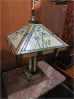 VINTAGE LEADED GLASS TABLE LAMP