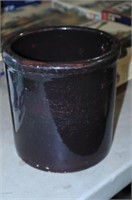 PEORIA POTTERY BROWN CROCK - NO CHIPS OR CRACKS