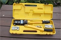 Hydraulic Crimping Tool - YQK-300 in Case