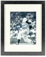 Yankee Great Joe DiMaggio signed photo