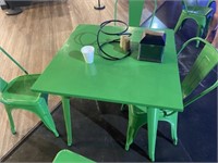 ASSORTED PIECES - 1- GREEN TABLE / 4- GREEN METAL