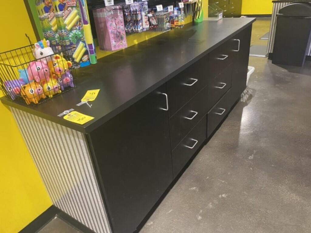 CABINET SET WITH 2 DOORS & 6 DRAWERS - 8'