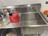 STAINLESS STEEL SINK WITH DRAIN BED