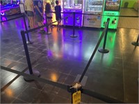 MOUNTOUR LINE STANCHIONS WITH RETRACTABLE ROPE