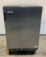 Perlick Rolling Refrigerator HC24FS