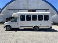1997 Ford Bus, Needs Repairs