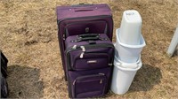 2 PC LUGGAGE & GARBAGE CAN