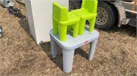 KIDS TABLE AND CHAIRS