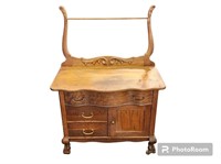 Nice Oak Claw Foot Washstand with Towel Bar