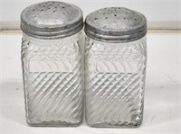 2 Glass Kitchen Cabinet Spice Jars