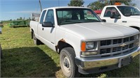 Chevy 1500 4 x 4, with Tommy gate, truck bed
