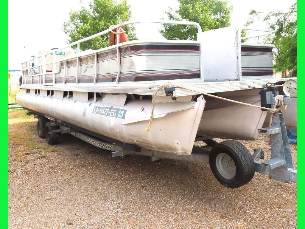 28' 1990 Suncruiser Tri Toon Boat