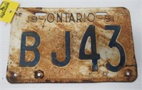 1951 Ontario license plate.