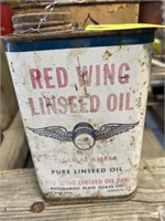 Old 2 1/2 Gallon Oil Cans and Other Size