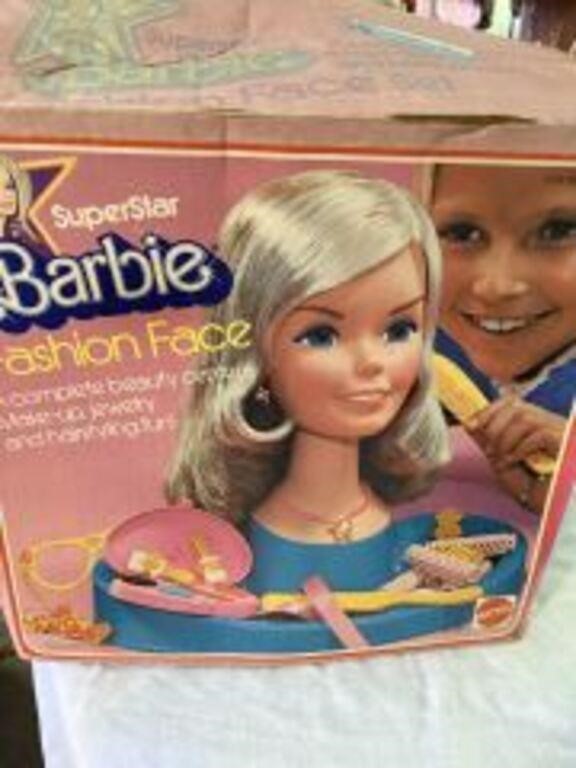 Barbie Fashion Face in org box