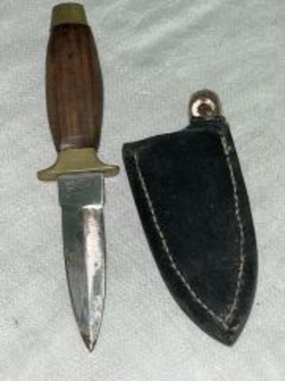 Vintage Pocket Knife in Sheath