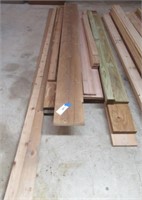 (20+) Assorted pieces of lumber that includes