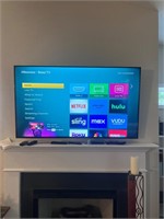 Hisense like new smart 58” television